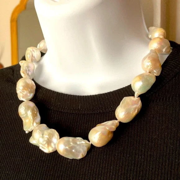 Natural Baroque Pearl Necklace - Picture 1 of 5